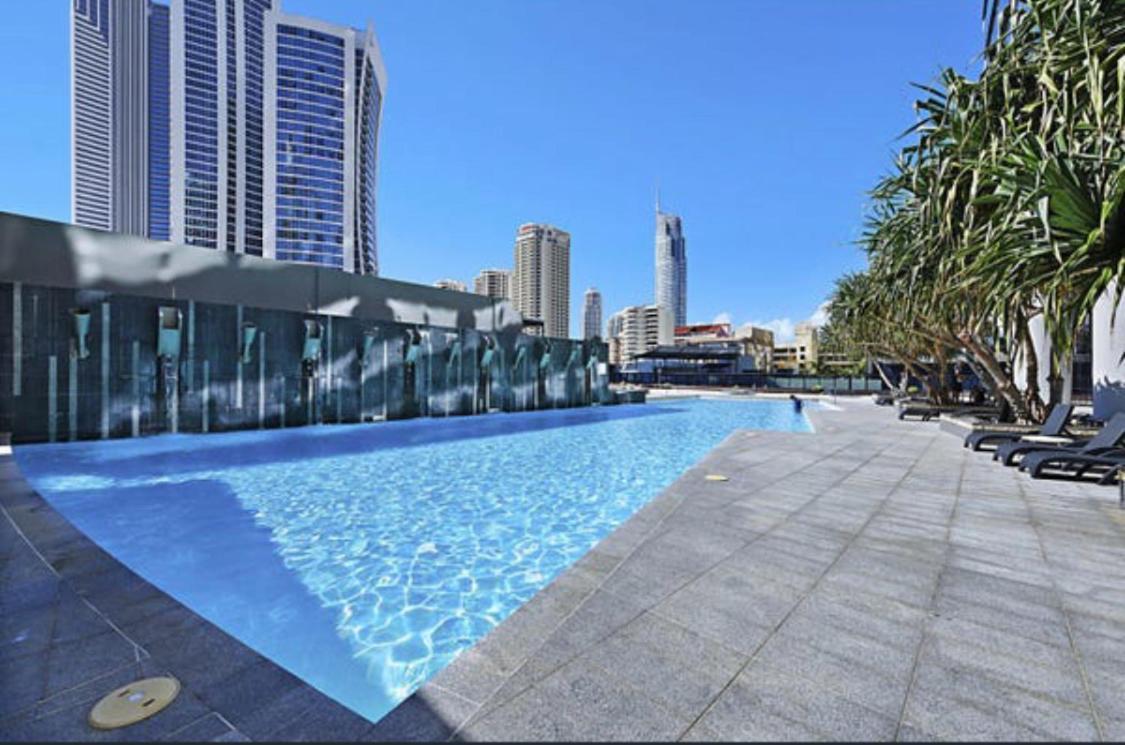 גולד קוסט Circle On Cavill Sub Penthouse W/ 4 Bedrooms מראה חיצוני תמונה